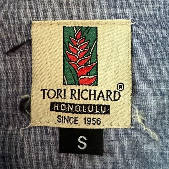 Vintage Tori Richard Floral Hawaiian Shirt - Picture 2 of 3